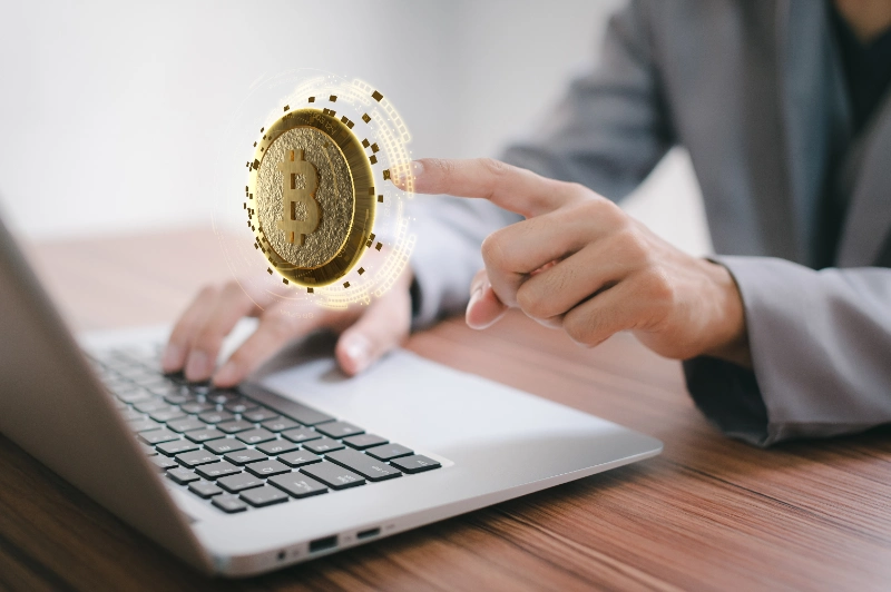 Comisión de una transacción de Bitcoin: monedas de criptomonedas y gráficos de trading